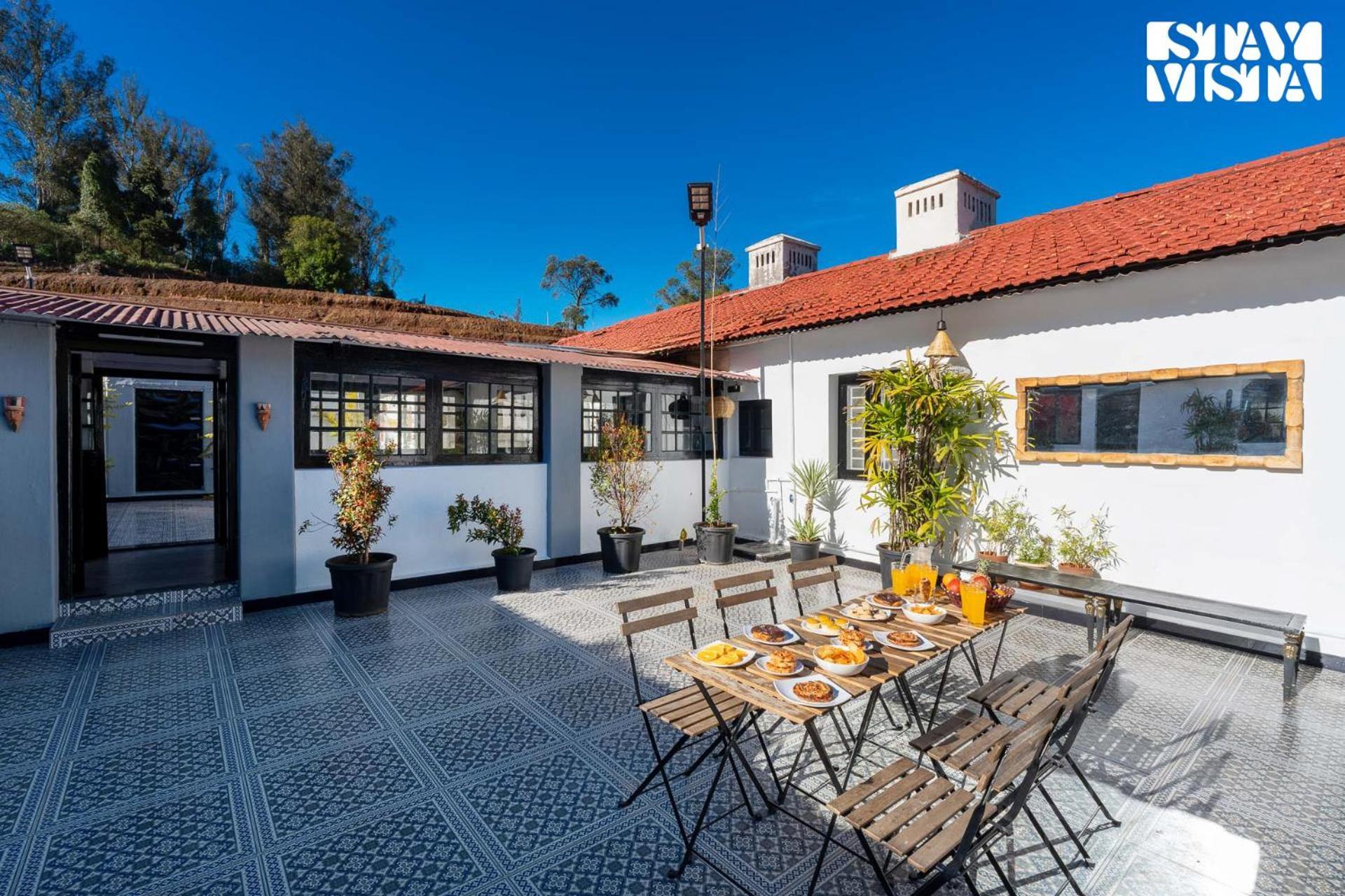 Stayvista At The Alcove With Breakfast & Bbq Grill Ooty Exteriör bild
